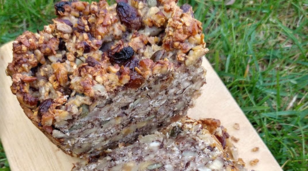 voedzaam en verzadigend: notenbrood