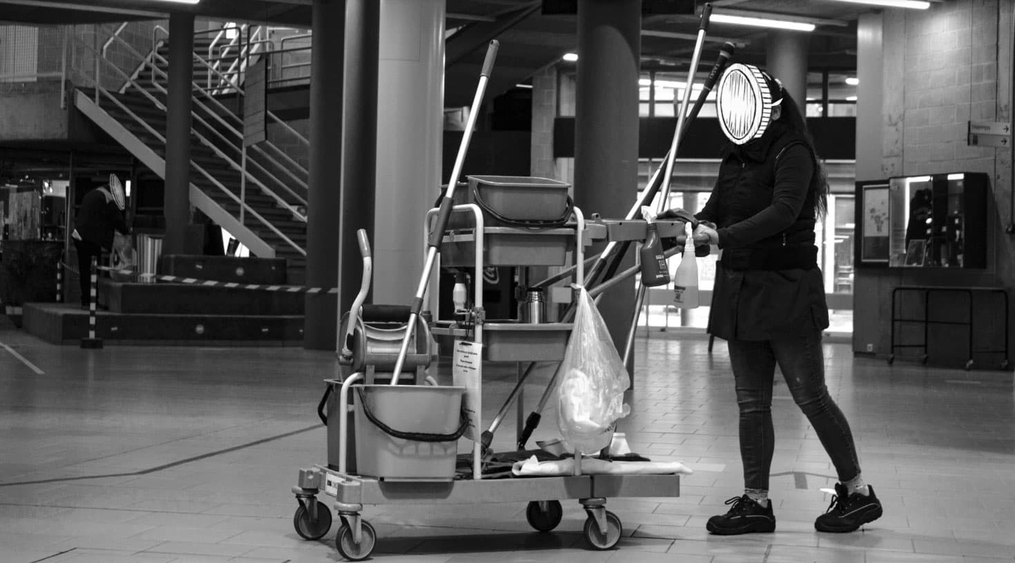 HOE ZOU HET NOG ZIJN MET... HET SCHOONMAAKPERSONEEL