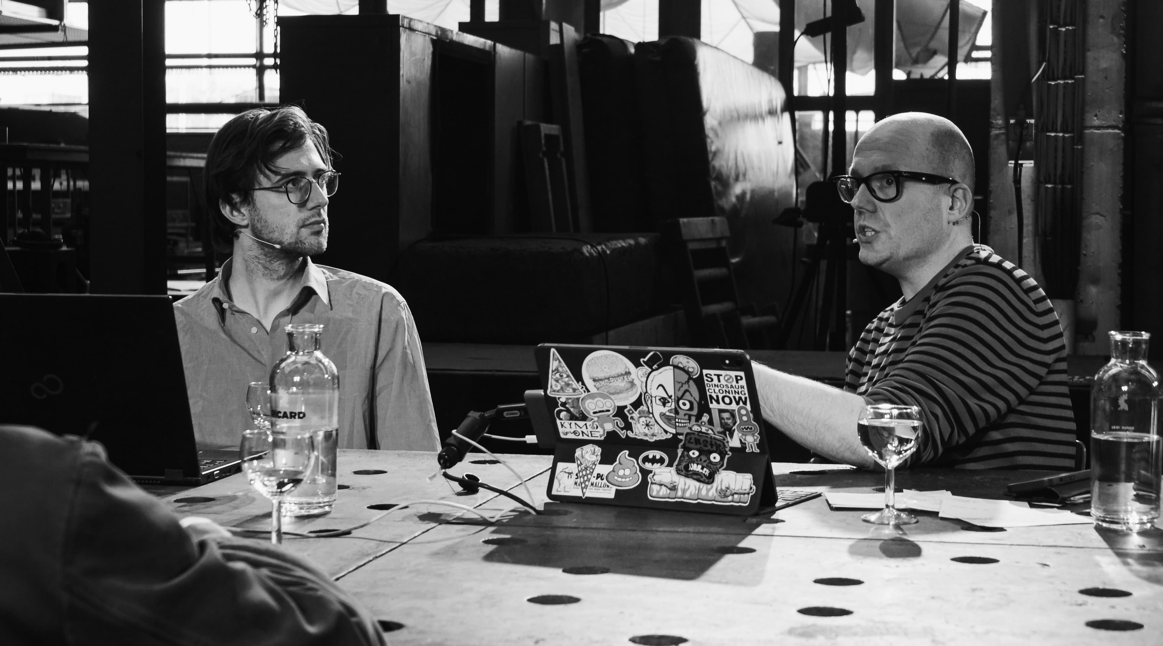 lachen onder de loep