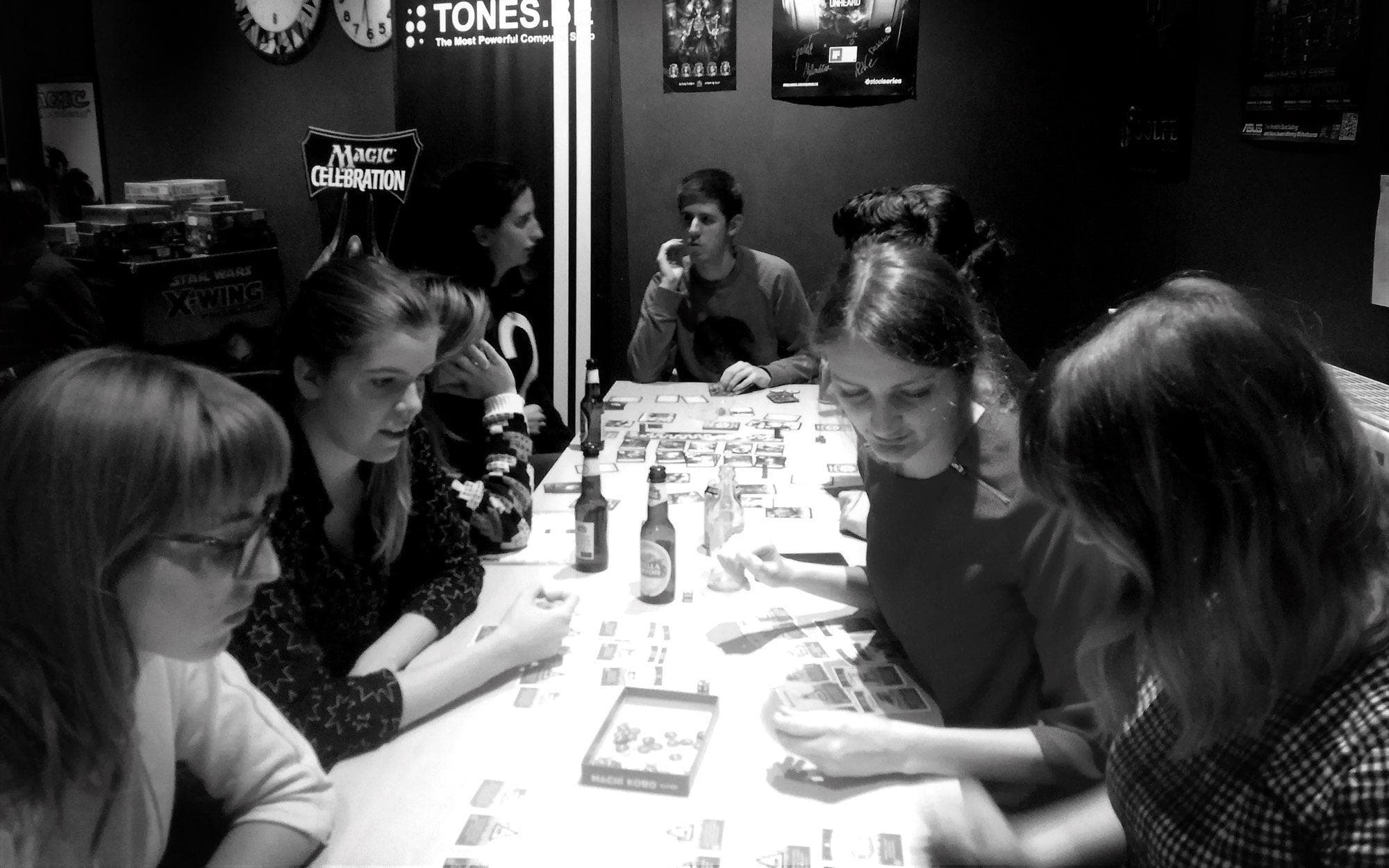 dwars speelt hoog spel